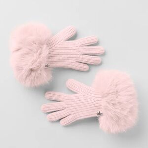 ALO Yoga | Accessories | Alo Yoga White Ivory Faux Fur Mitten Winter Gloves  Womens Size Ml Defects | Poshmark